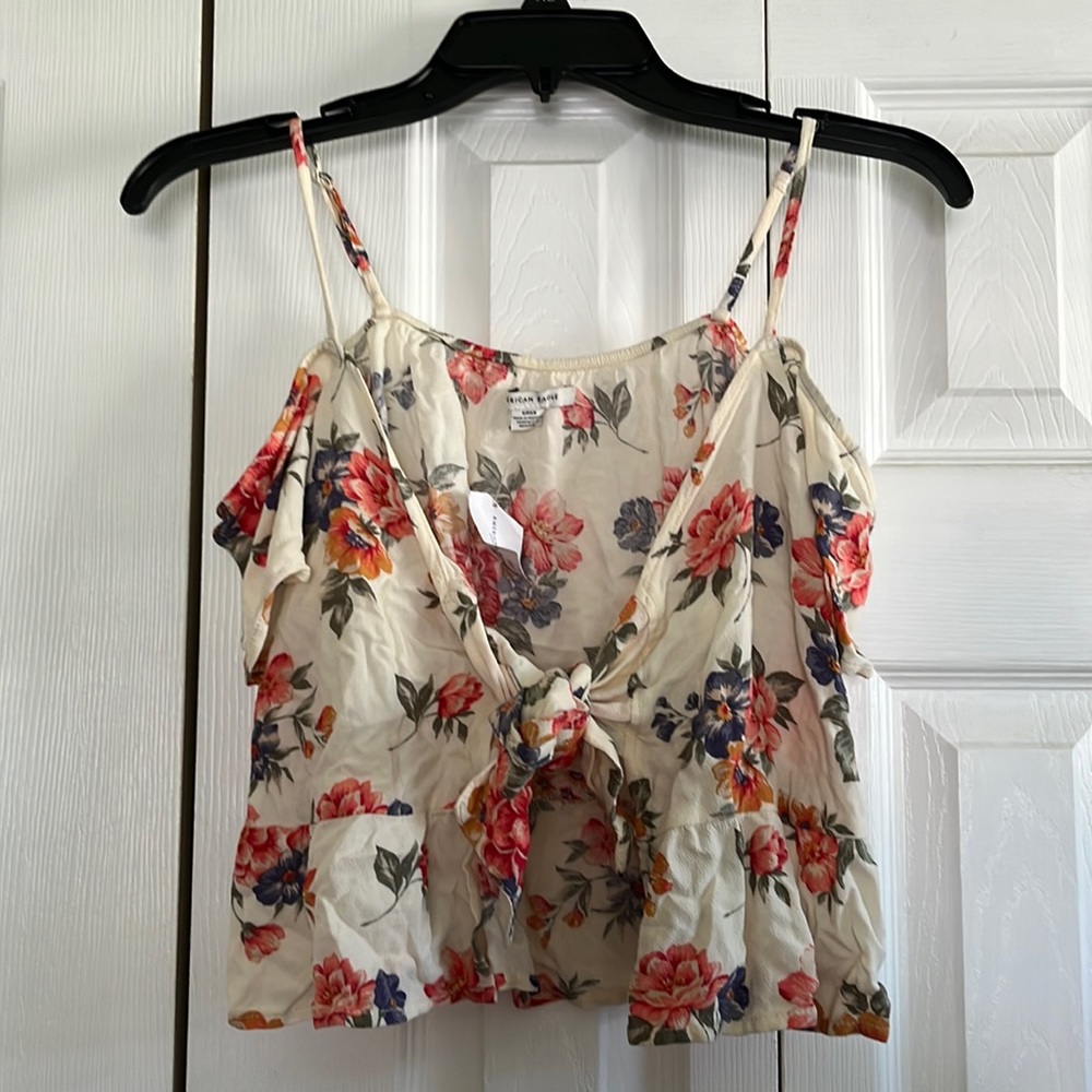 American Eagle Floral Crop Top